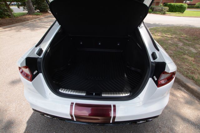 Vehicle image 34 of 40