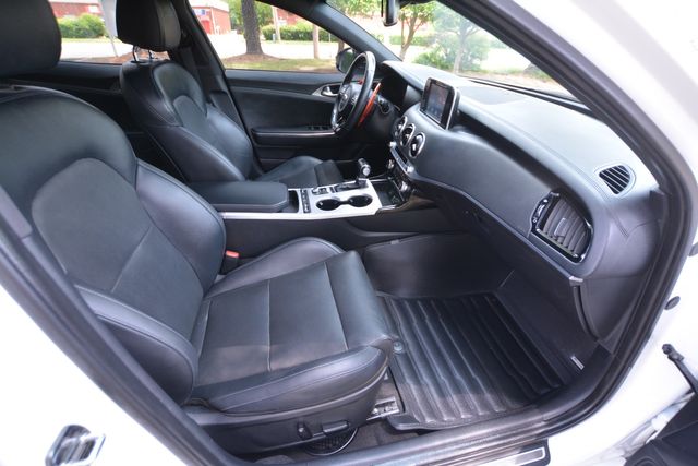 Vehicle image 27 of 40