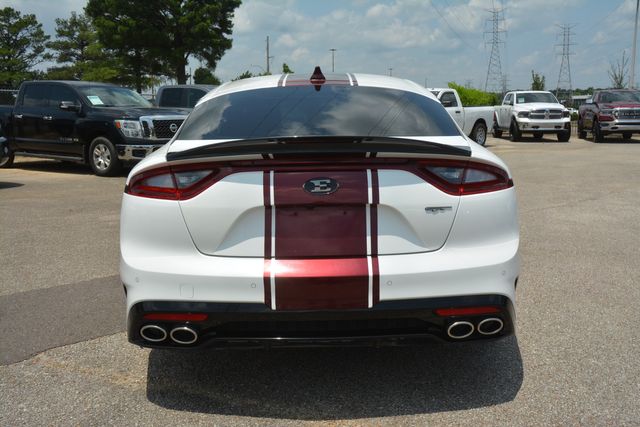 Vehicle image 10 of 40