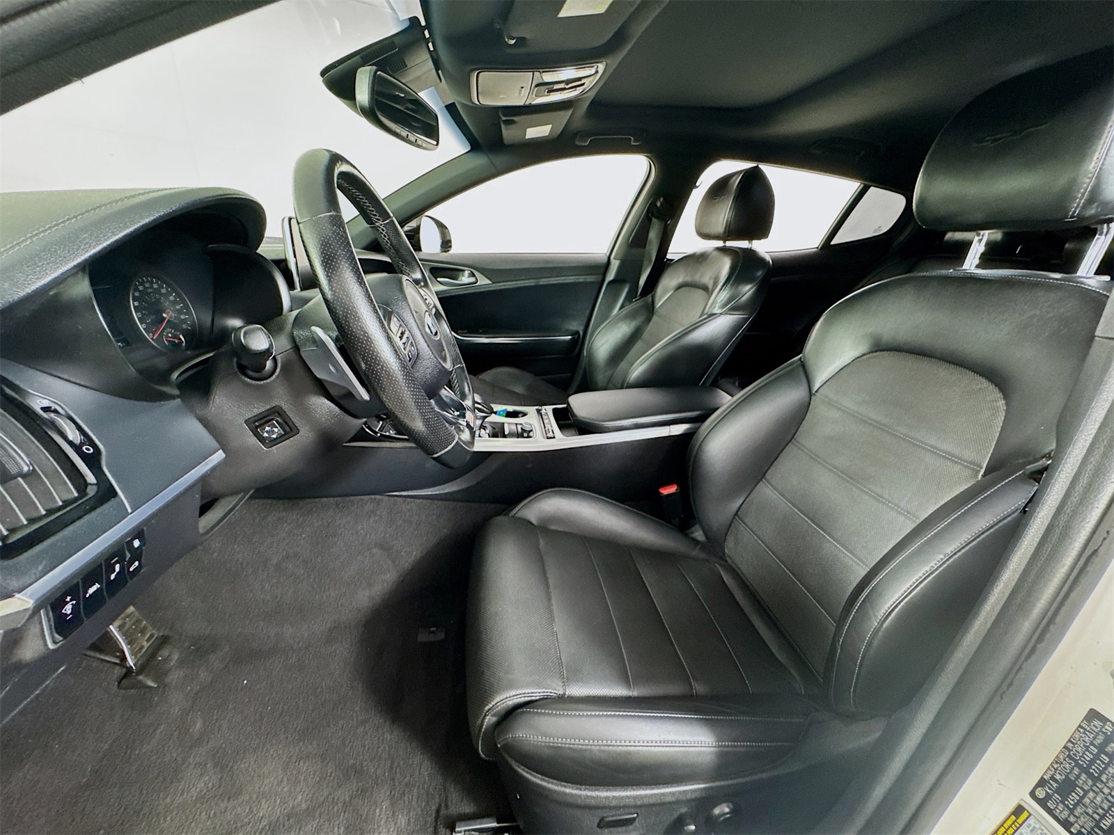 2019 Kia Stinger GT2 Image 13 of 22