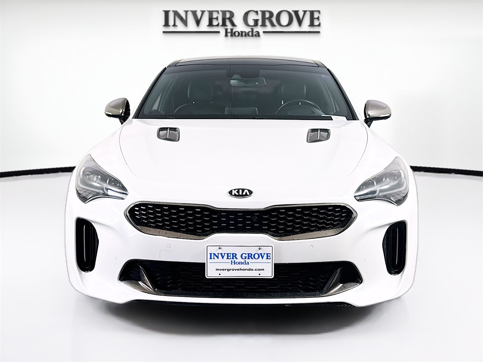 2019 Kia Stinger GT2 Image 2 of 22
