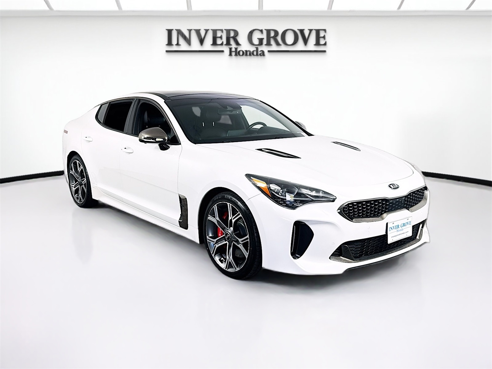 2019 Kia Stinger GT2 Image 3 of 22