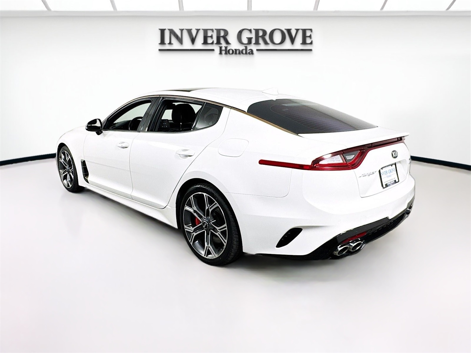 2019 Kia Stinger GT2 Image 7 of 22