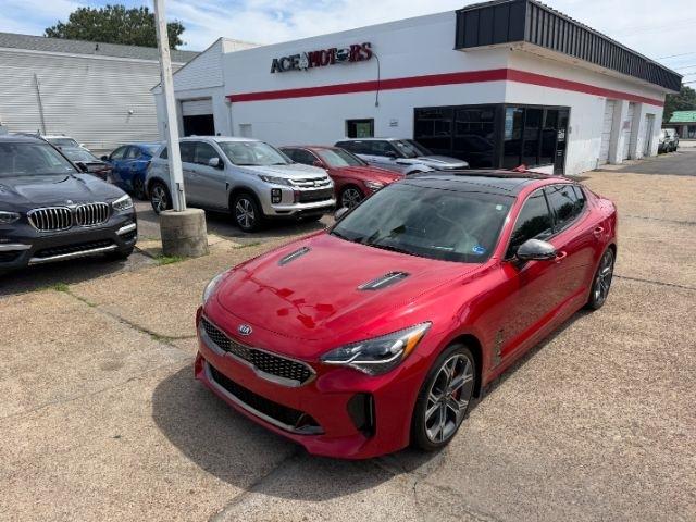 2019 Kia Stinger GT2 Image 2 of 34