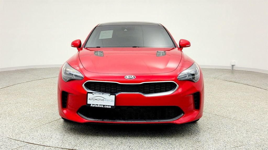 2019 Kia Stinger Premium Image 2 of 27