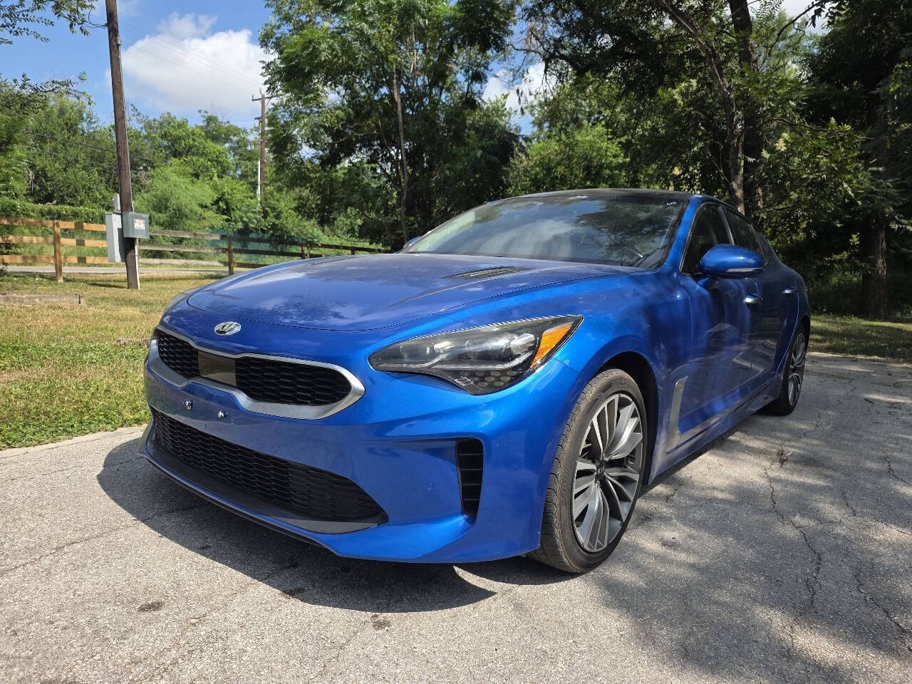 2019 Kia Stinger Premium Image 1 of 35