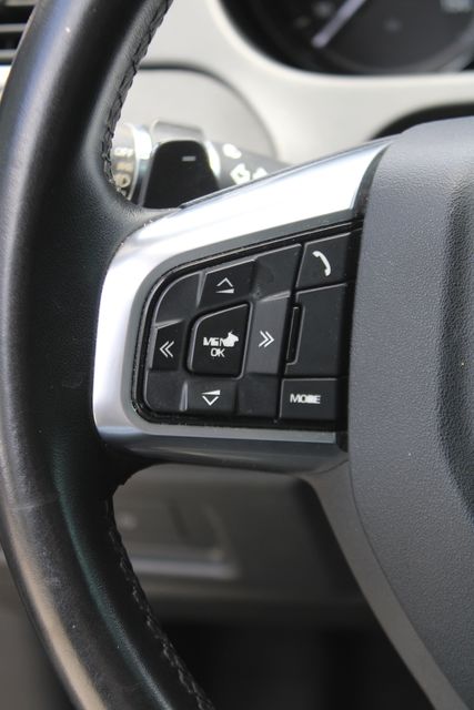 Vehicle image 23 of 24