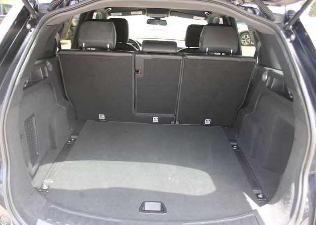 Vehicle image 11 of 24