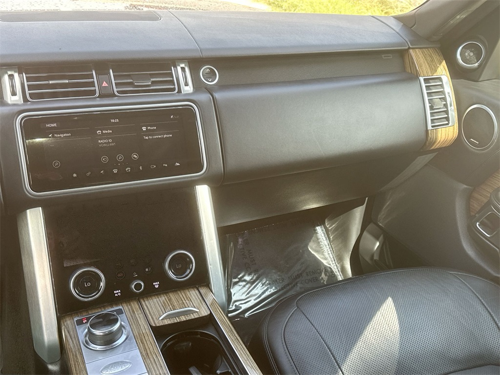 Vehicle image 32 of 34