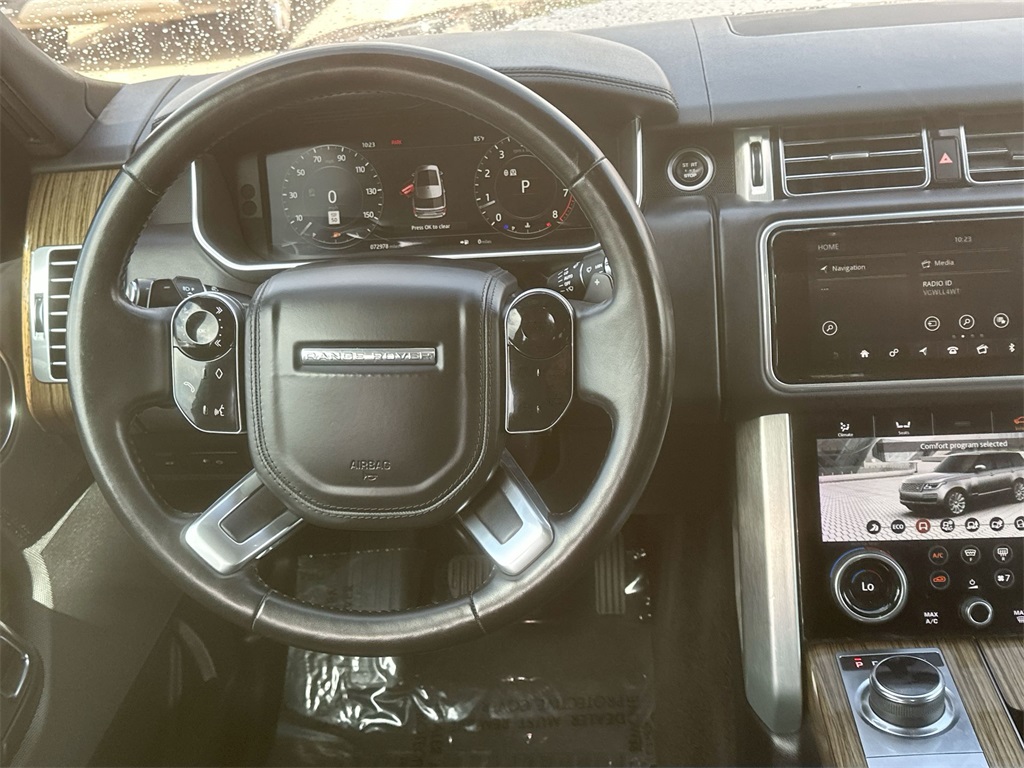 Vehicle image 33 of 34