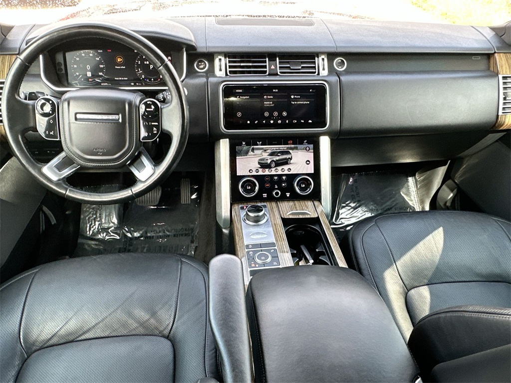 Vehicle image 18 of 34