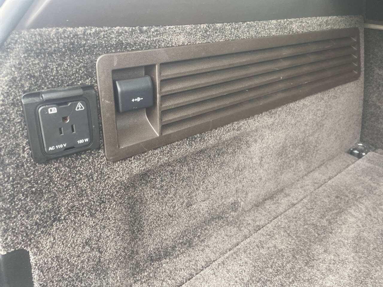 Vehicle image 22 of 61