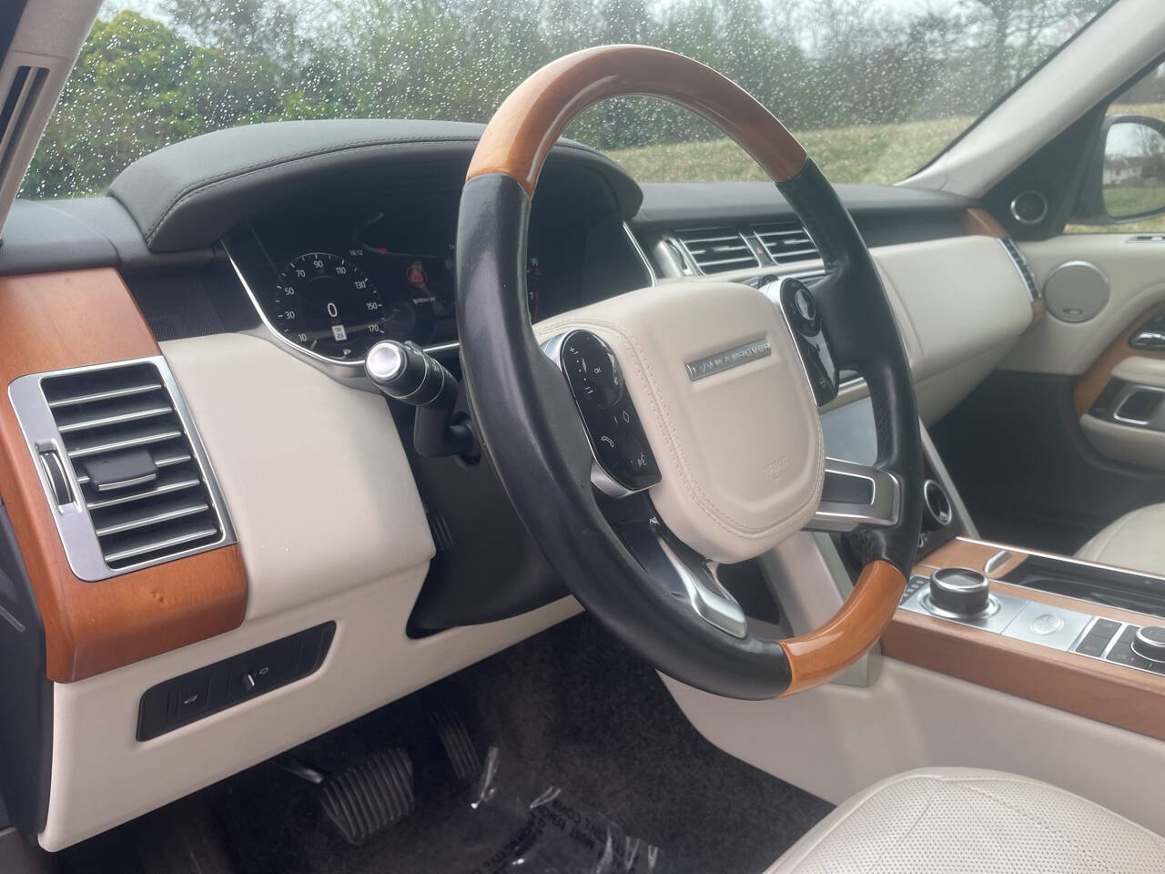 Vehicle image 15 of 61