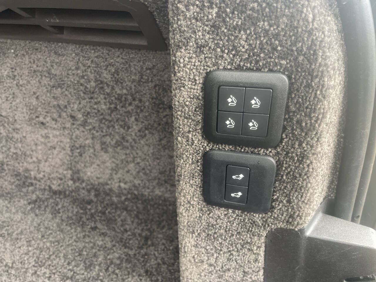 Vehicle image 23 of 61