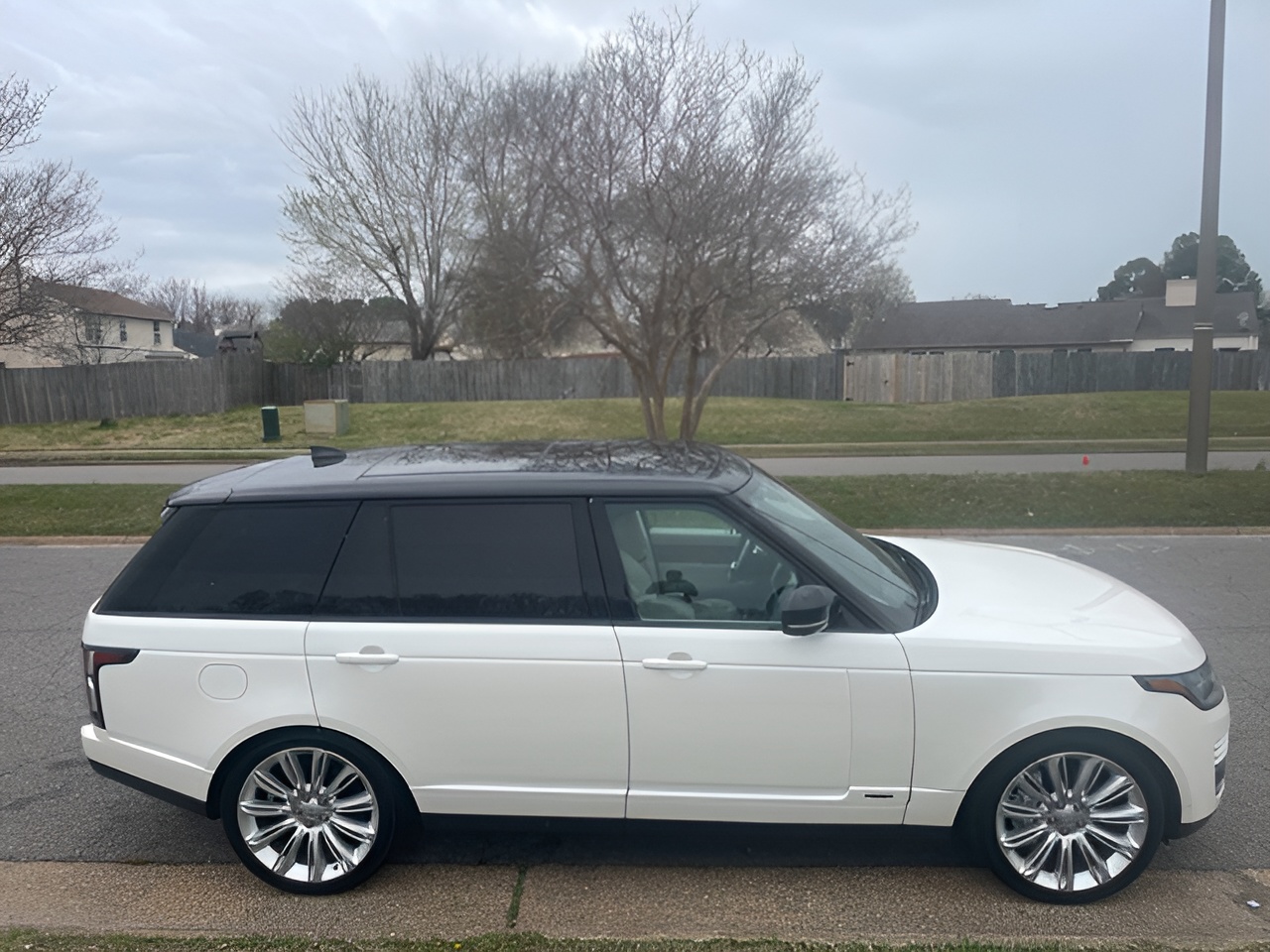 Vehicle image 56 of 61