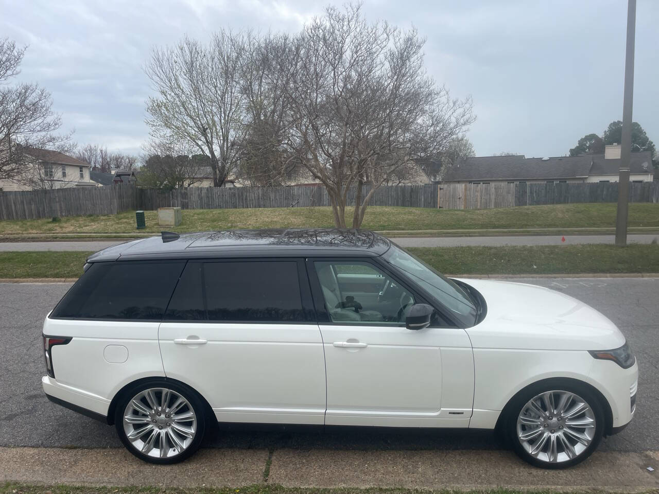 Vehicle image 4 of 61