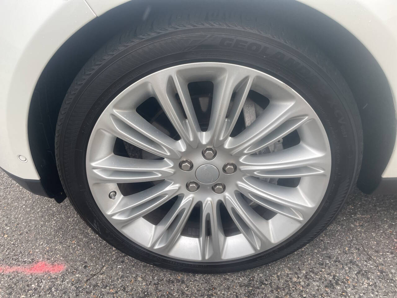Vehicle image 10 of 61