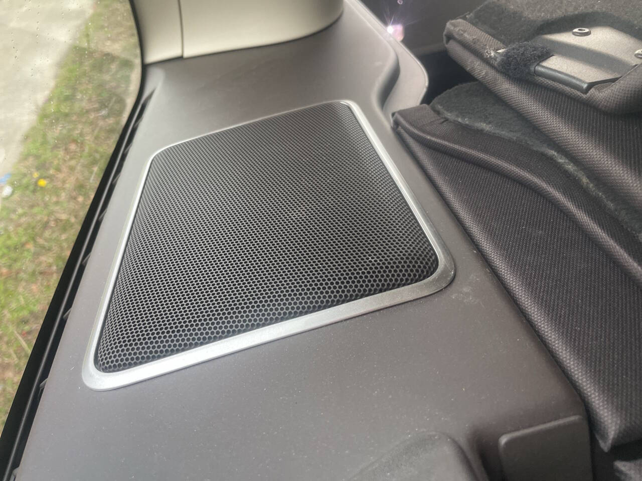 Vehicle image 28 of 61