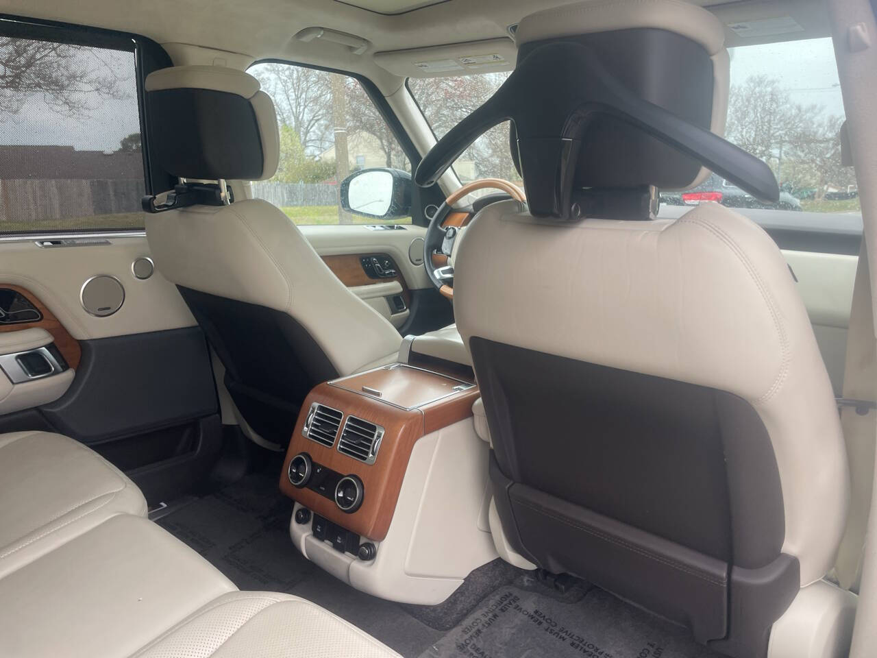 Vehicle image 30 of 61