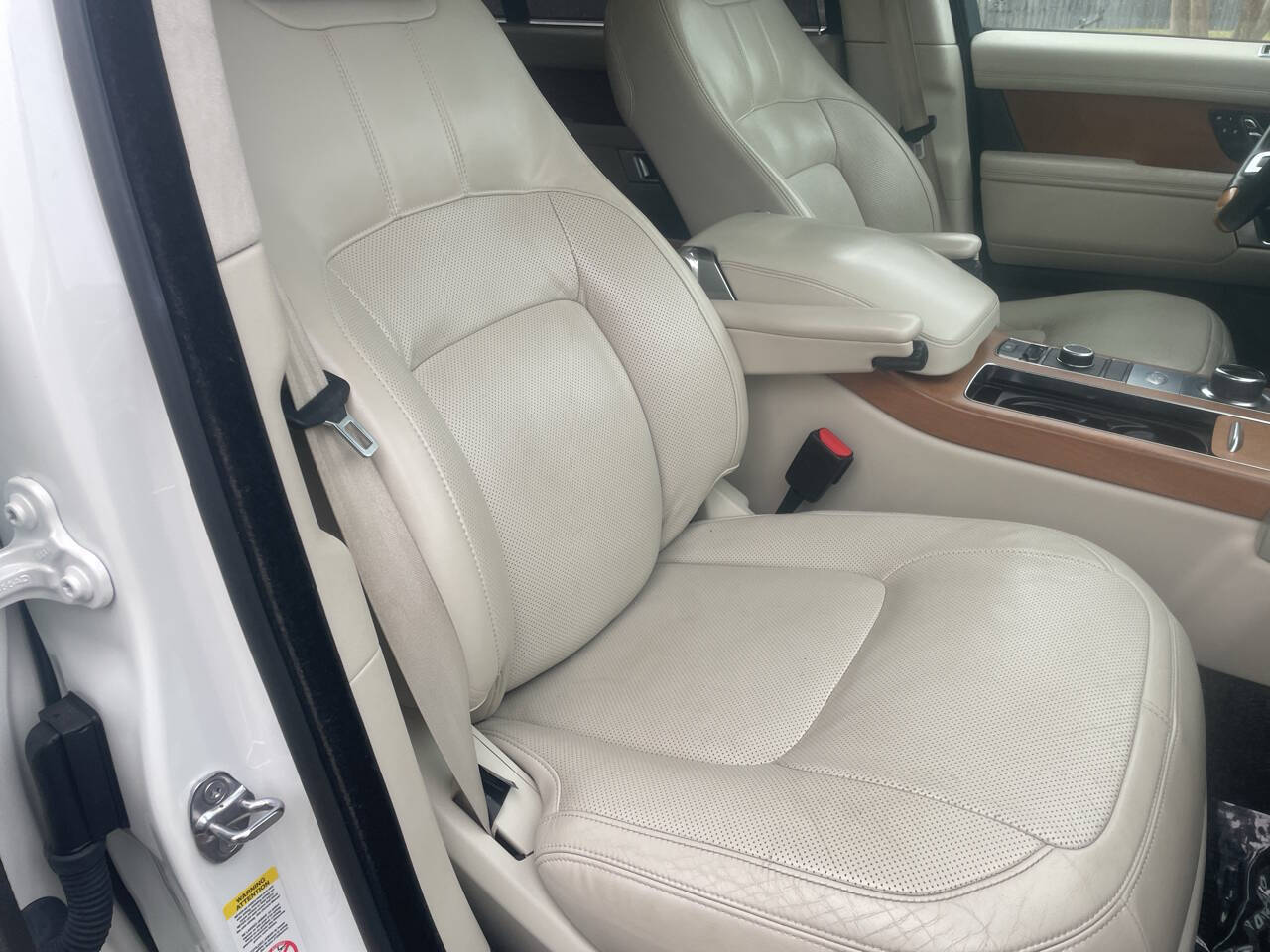 Vehicle image 38 of 61