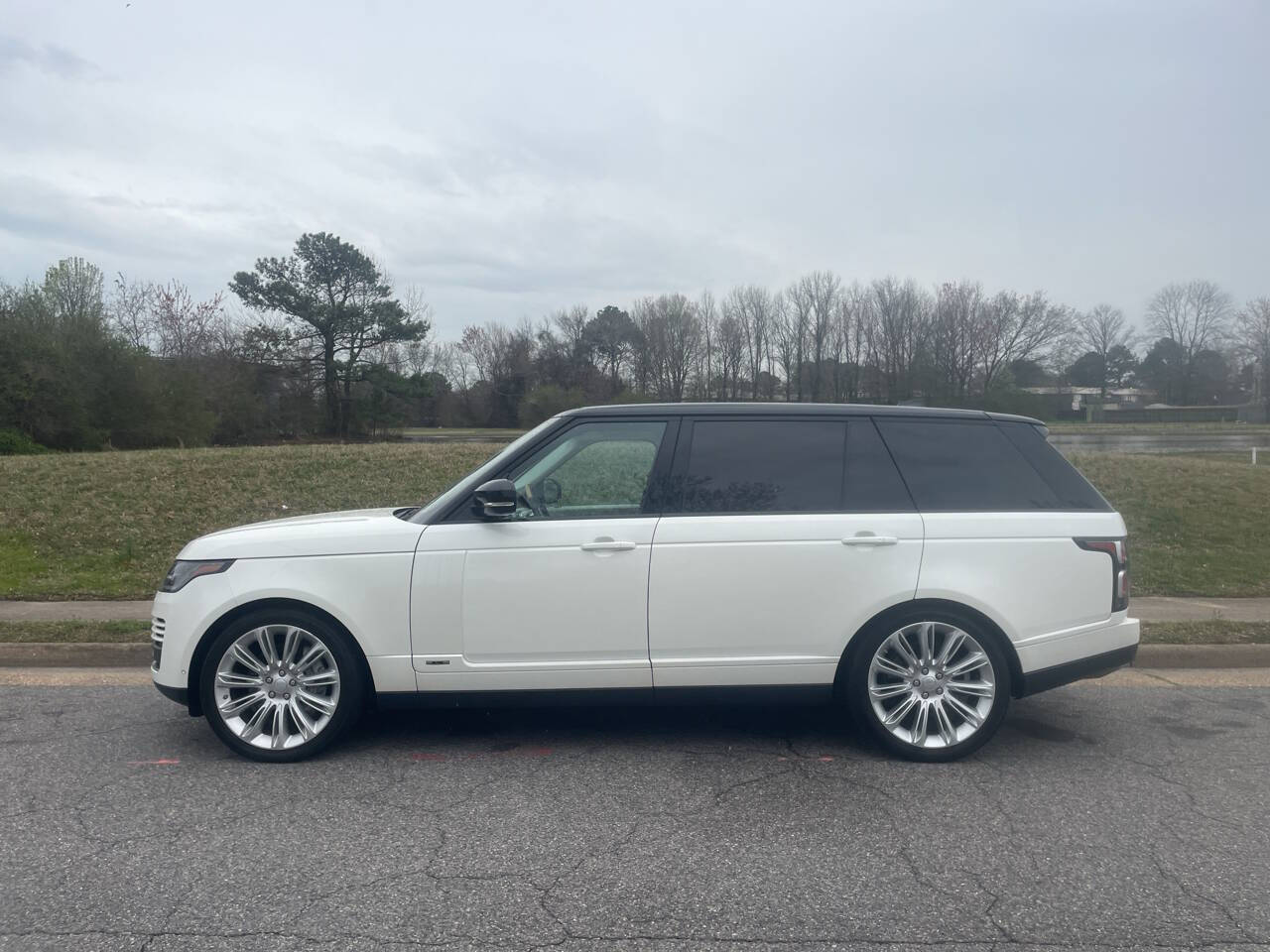 Vehicle image 8 of 61