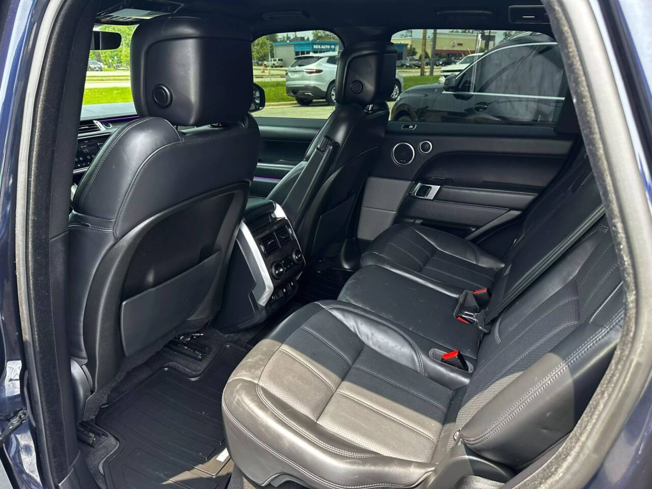 Vehicle image 10 of 18
