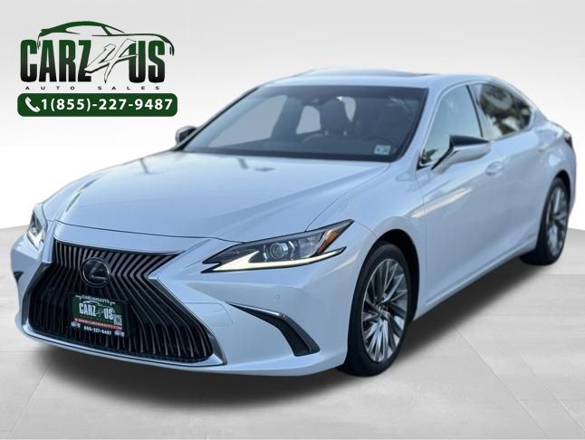 2019 Lexus ES 300h Luxury Image 1 of 45