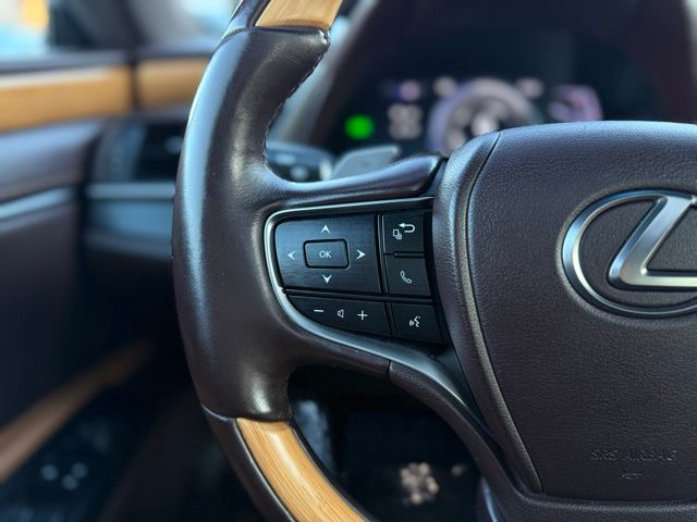 2019 Lexus ES 300h Luxury Image 43 of 45