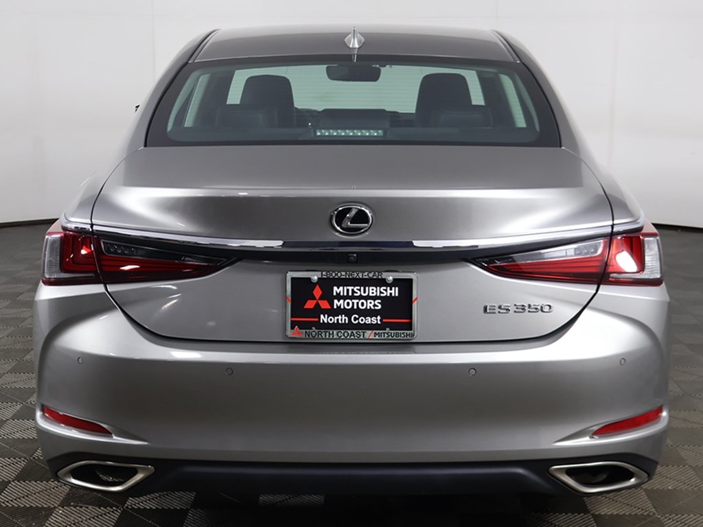 2019 Lexus ES 350 Image 9 of 65