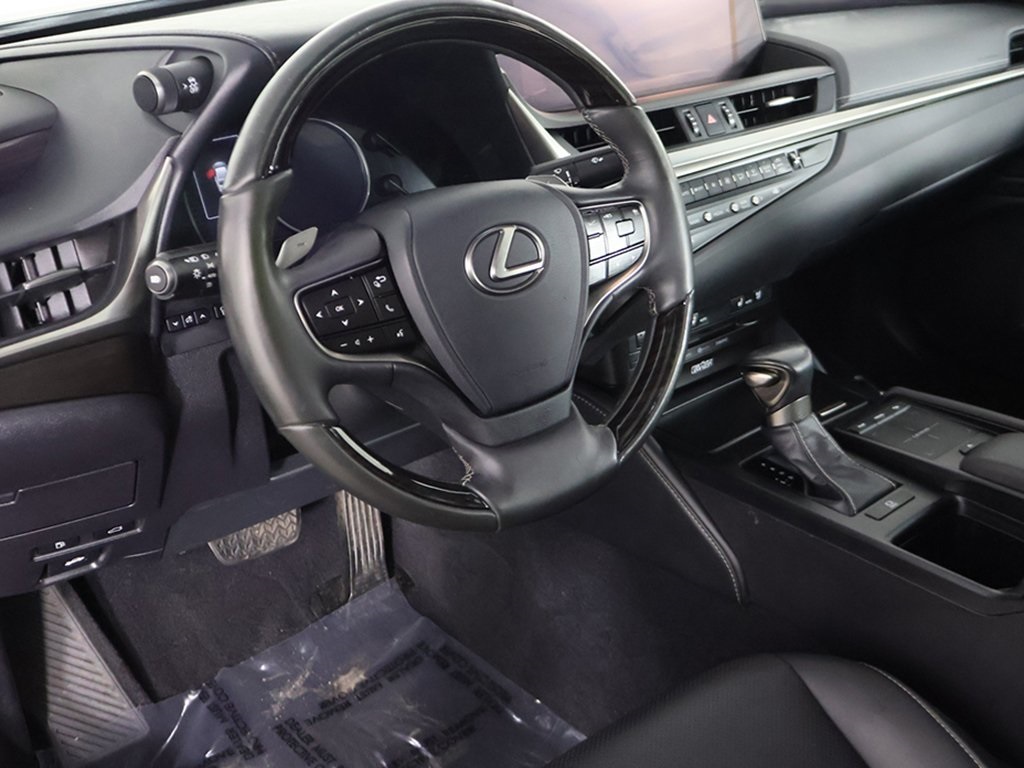 2019 Lexus ES 350 Image 19 of 65