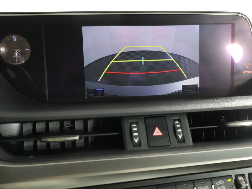 2019 Lexus ES 350 Image 24 of 65