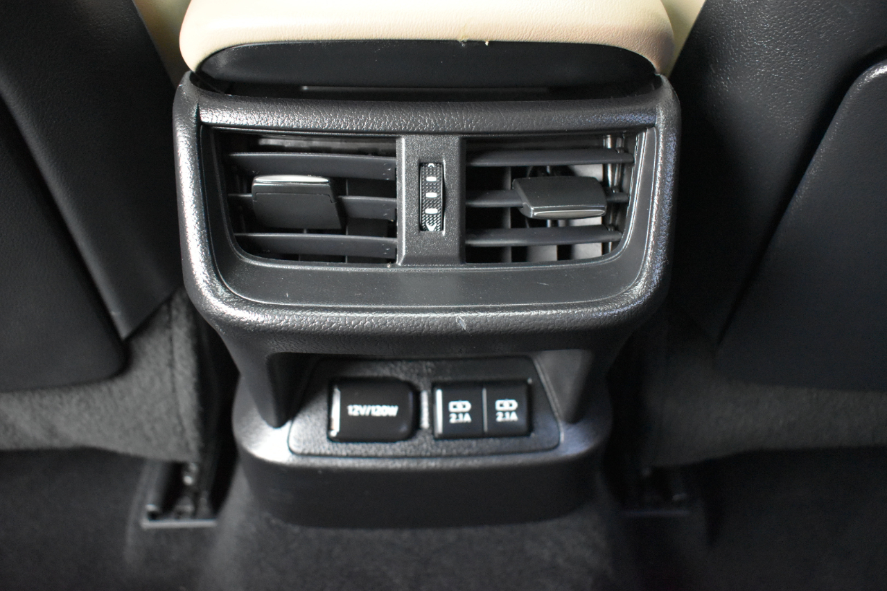 2019 Lexus ES Image 37 of 48