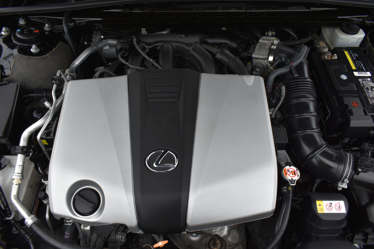 2019 Lexus ES Image 7 of 48