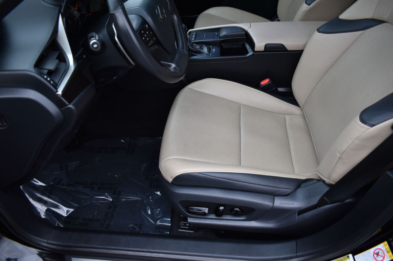 2019 Lexus ES Image 43 of 48