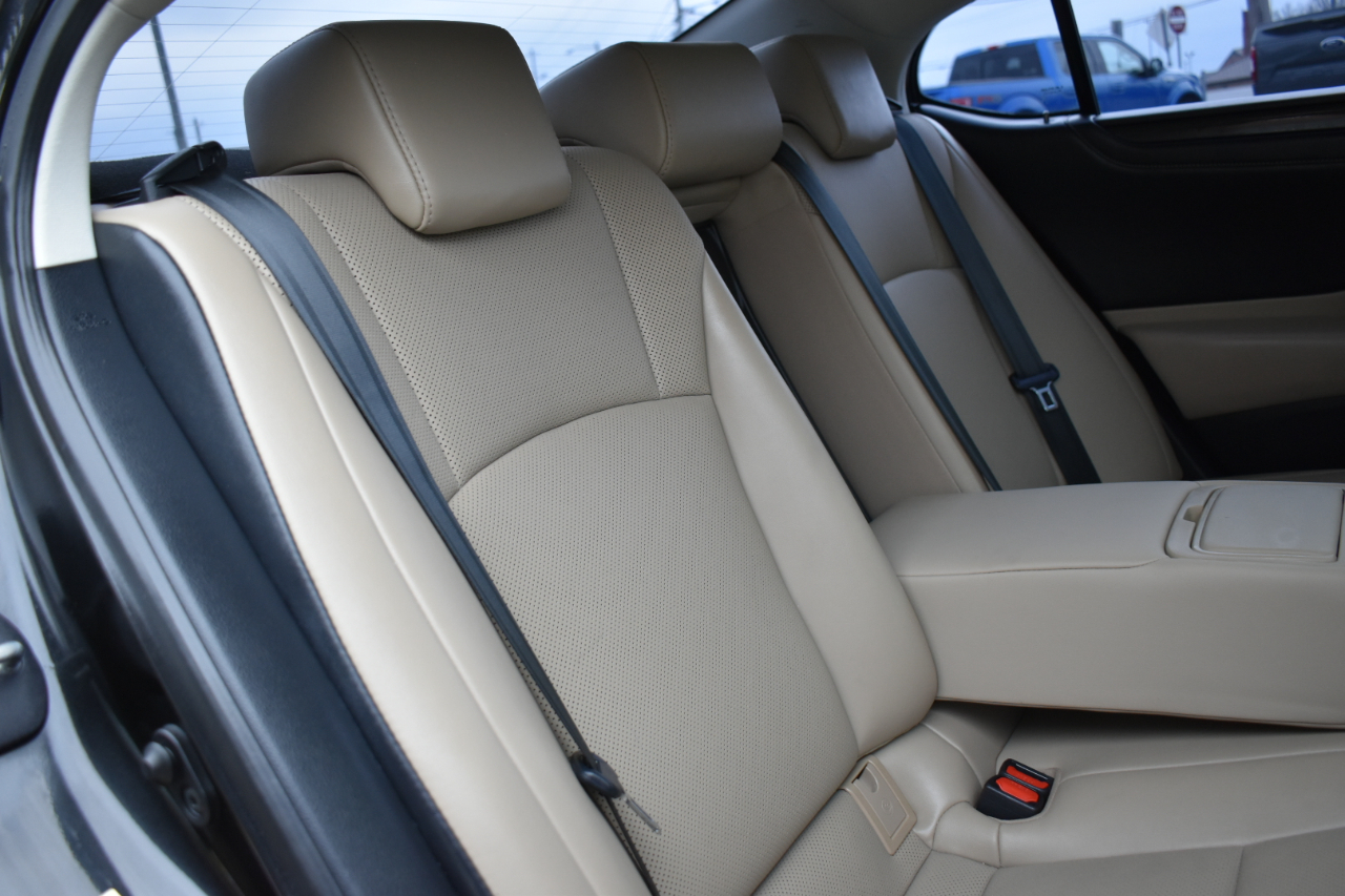 2019 Lexus ES Image 16 of 48