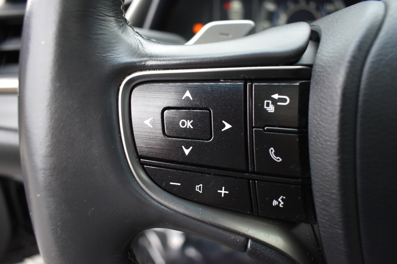 2019 Lexus ES Image 45 of 48