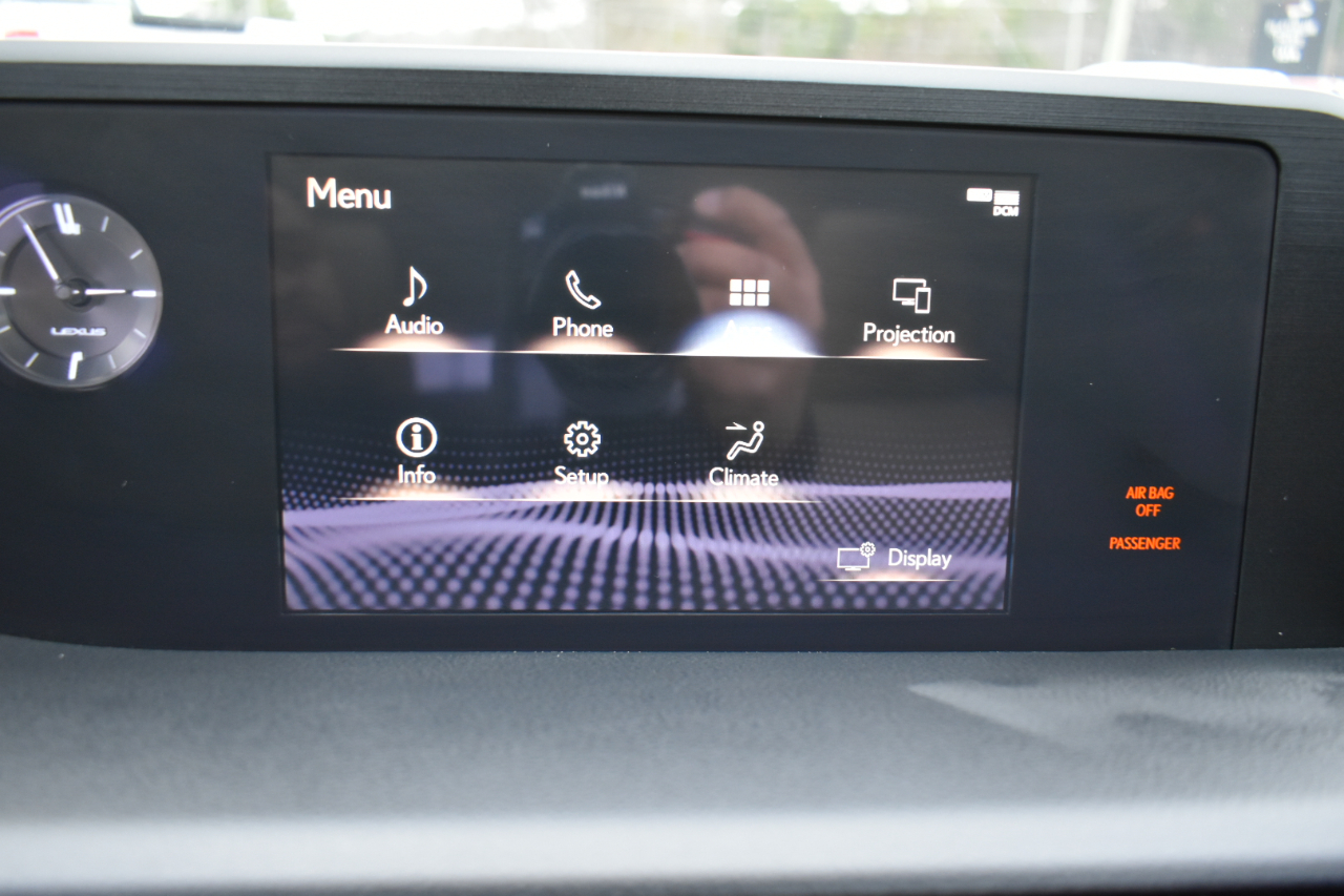 2019 Lexus ES Image 29 of 48