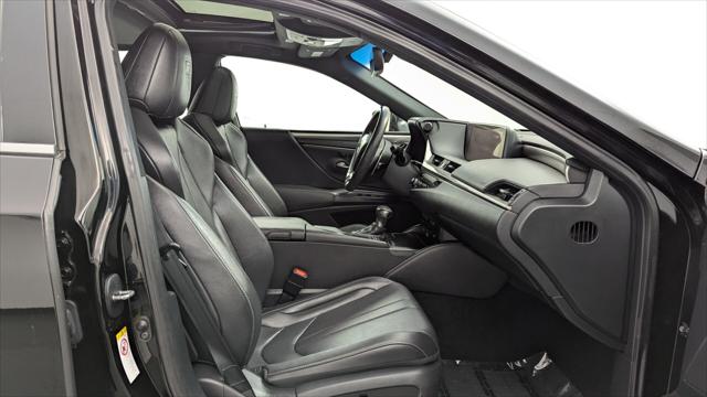 2019 Lexus ES 350 F Sport Image 14 of 35