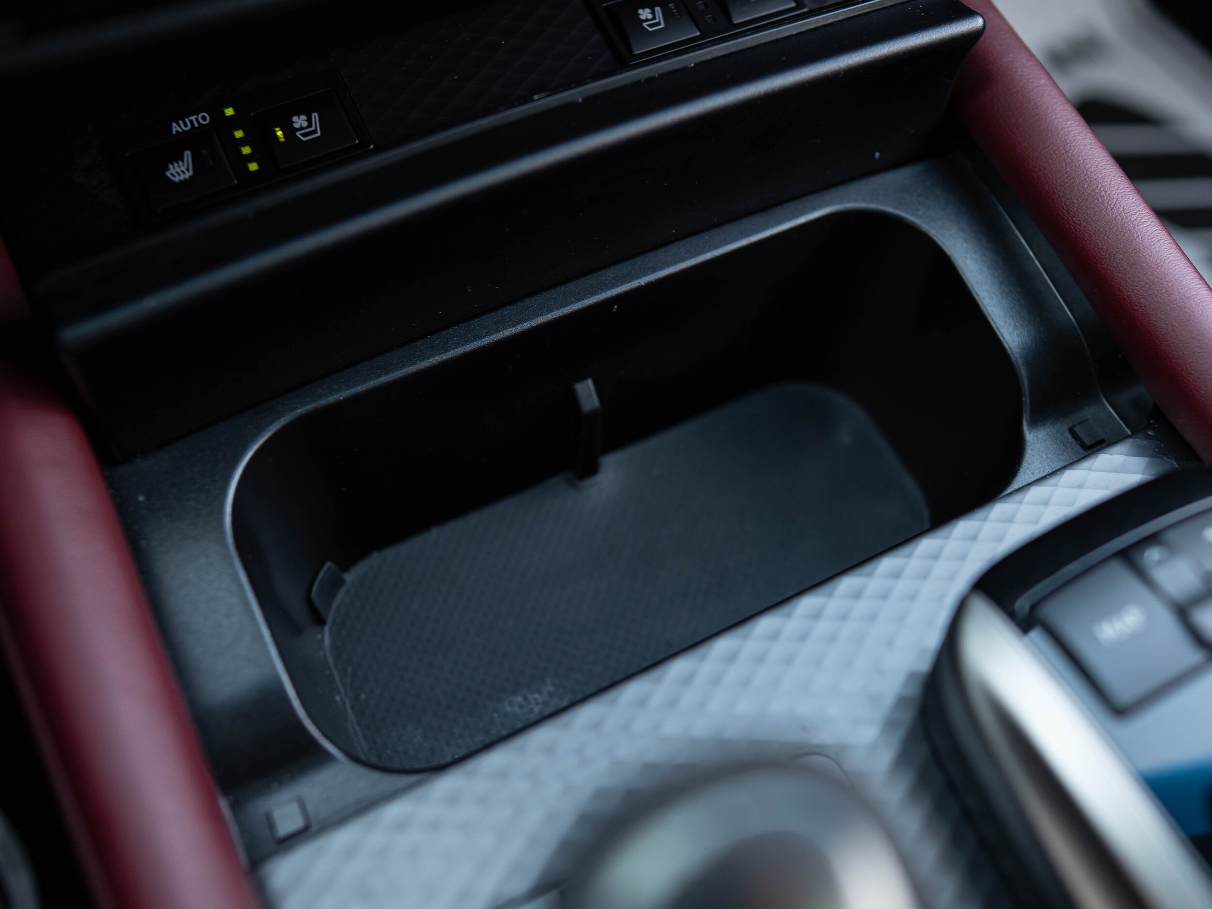 Vehicle image 35 of 60