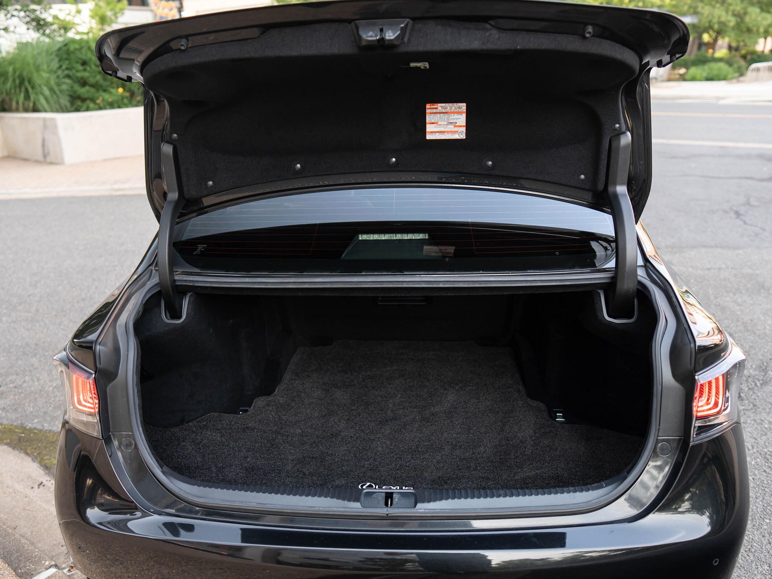 Vehicle image 51 of 60