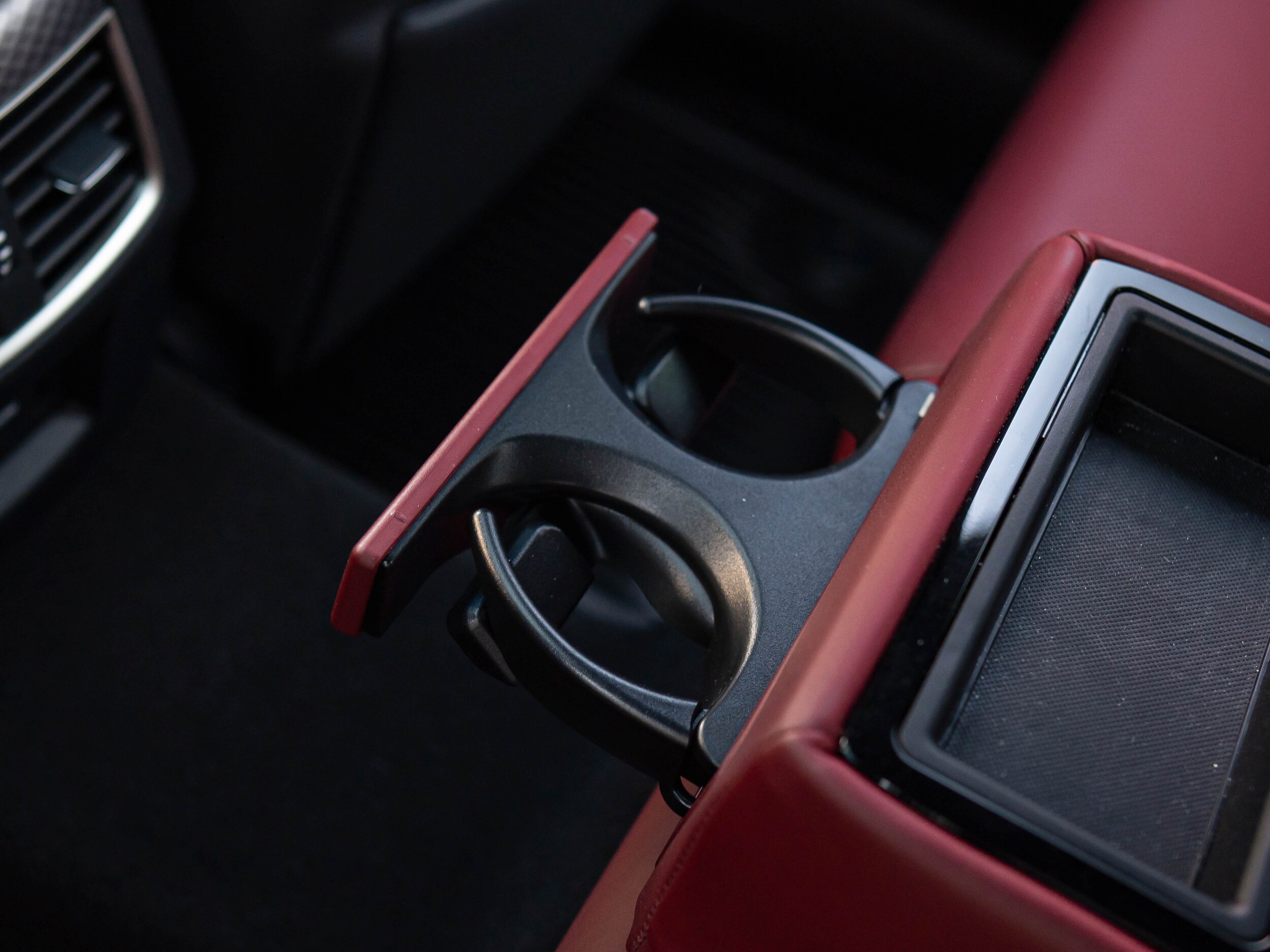 Vehicle image 21 of 60