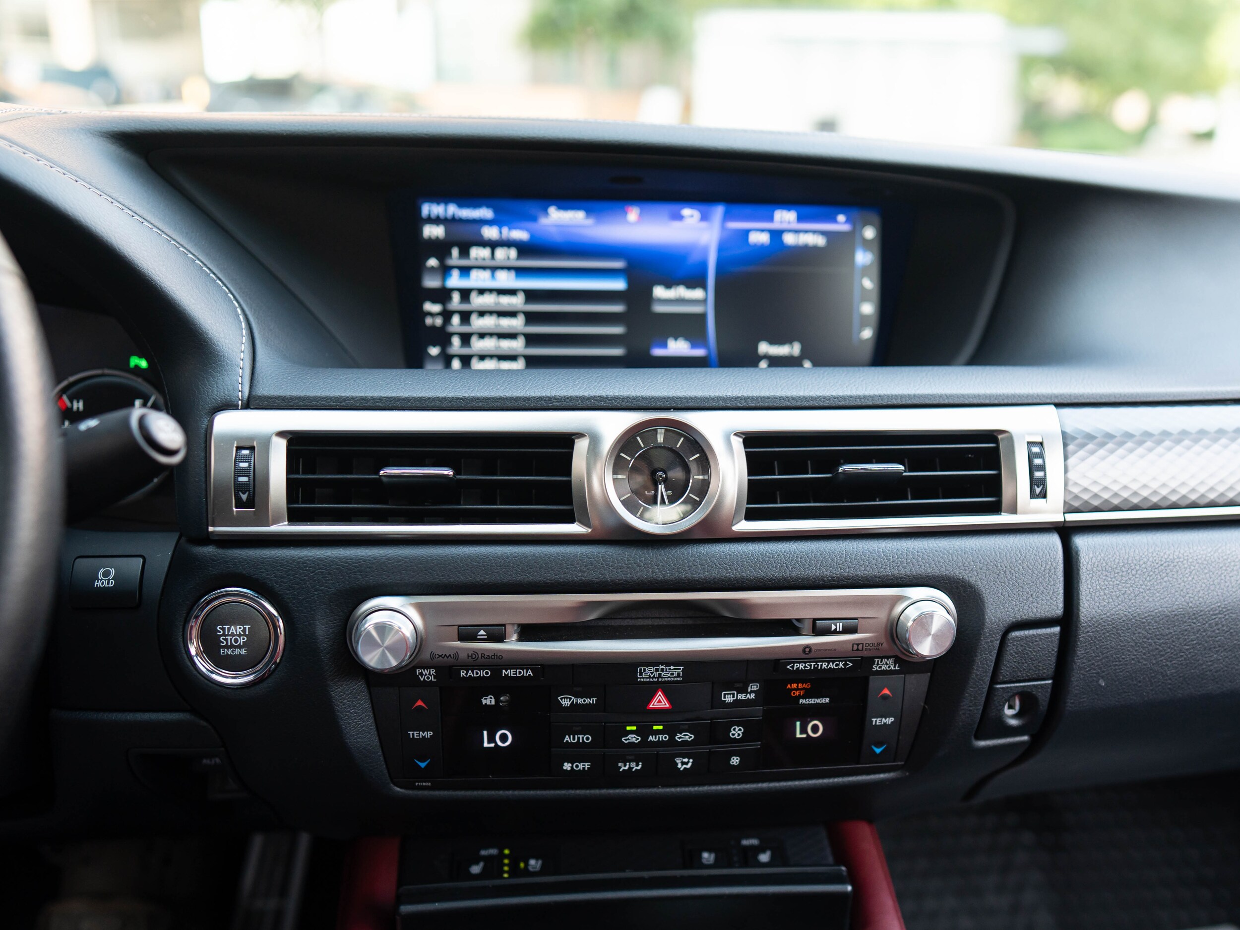 Vehicle image 30 of 60