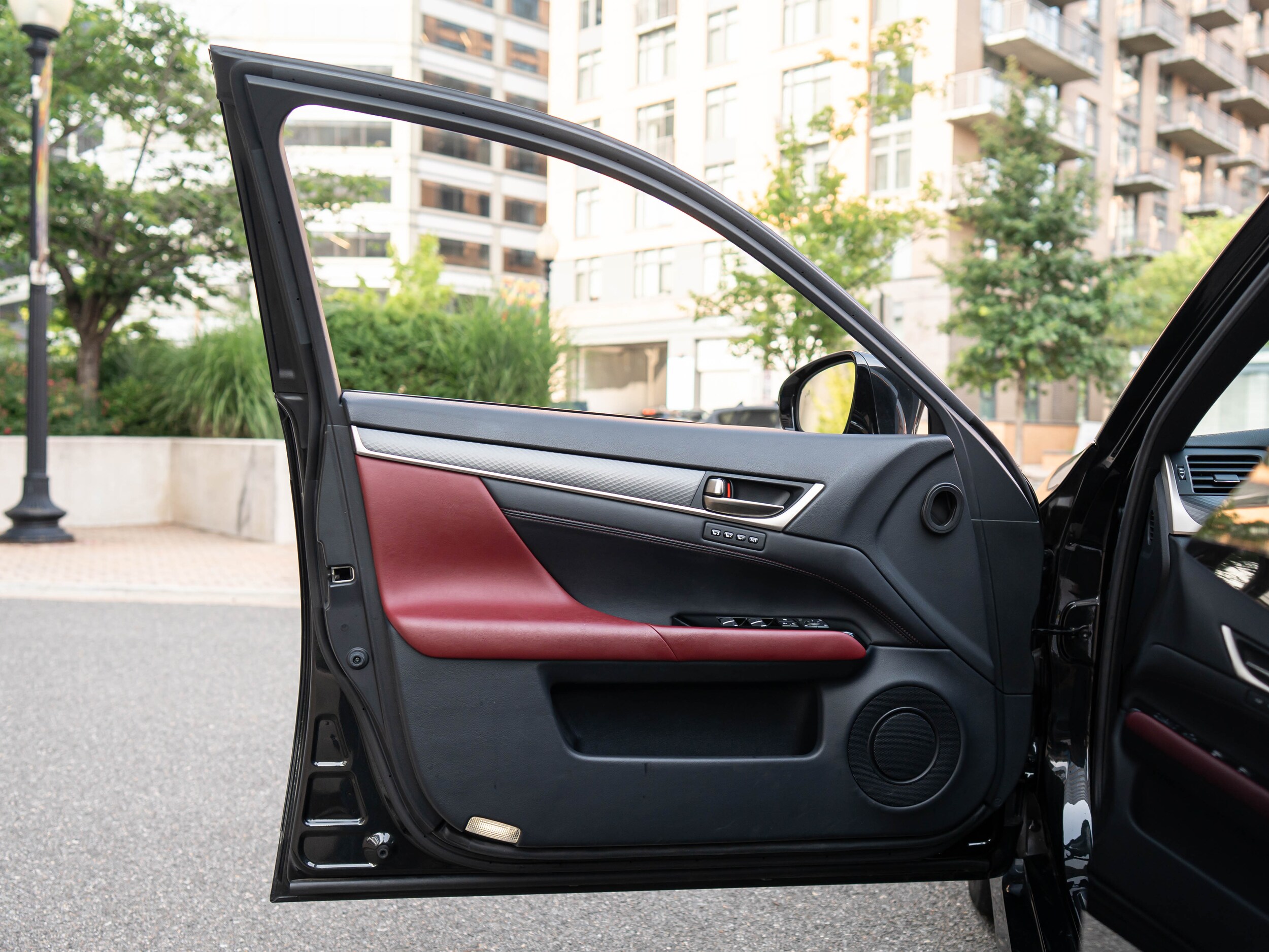 Vehicle image 45 of 60