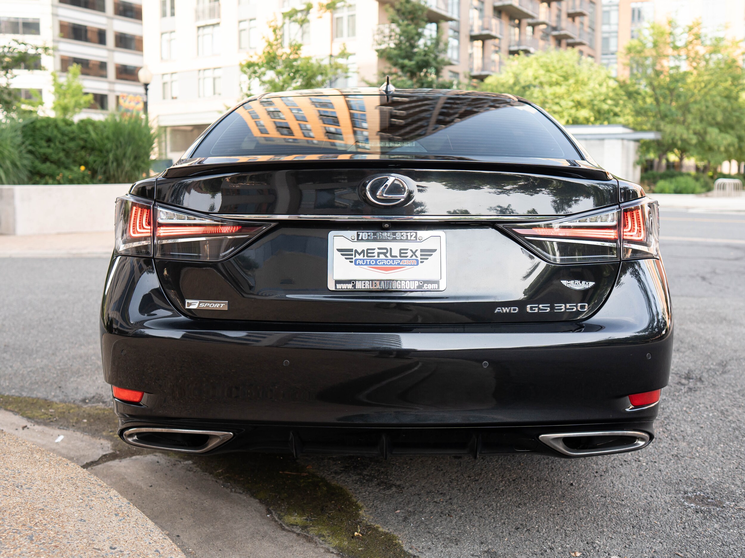 Vehicle image 4 of 60