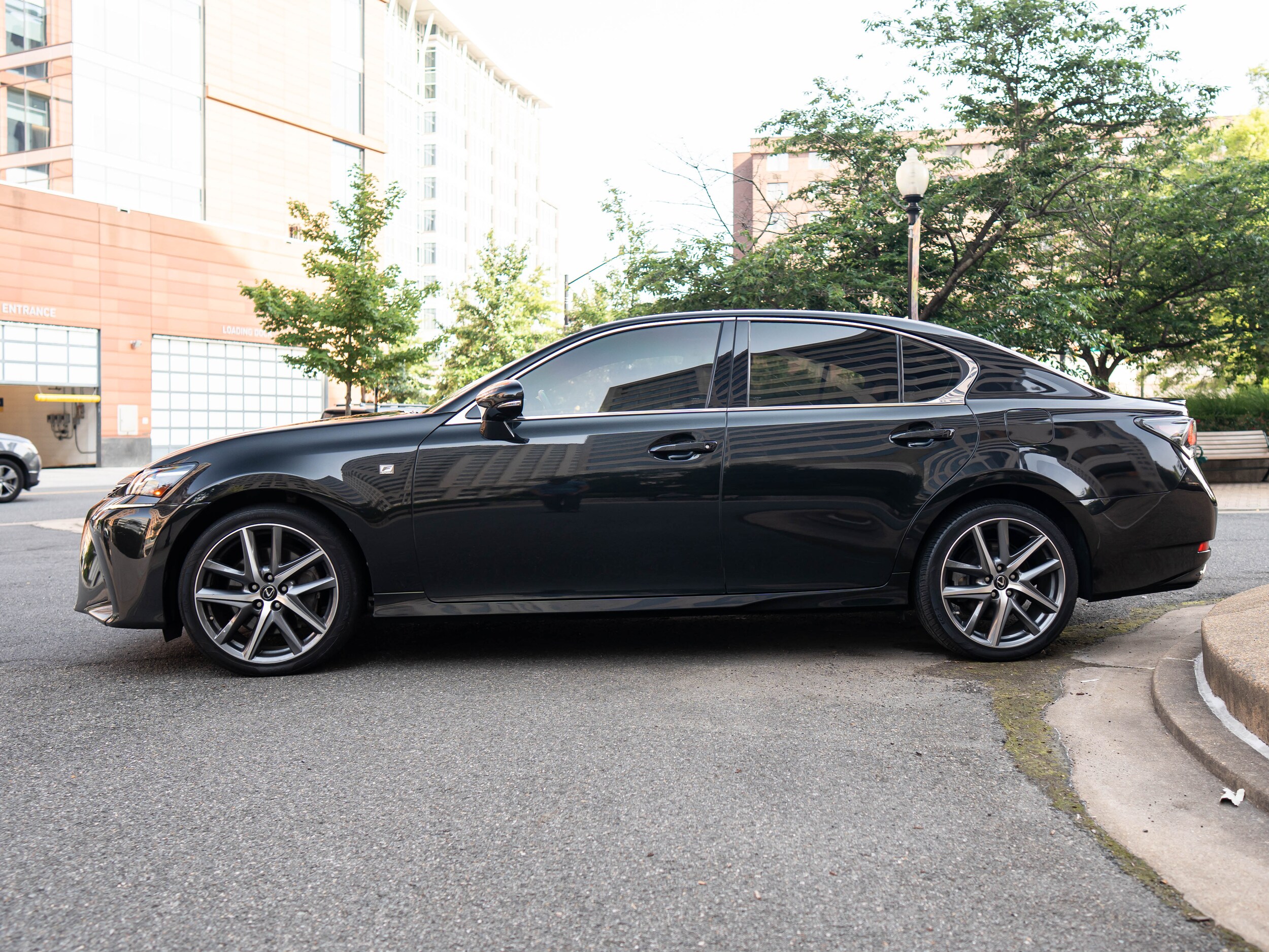Vehicle image 6 of 60