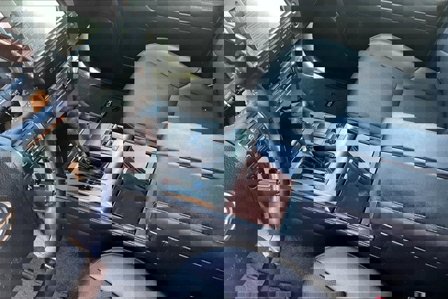 2019 Lexus GX Image 12 of 32