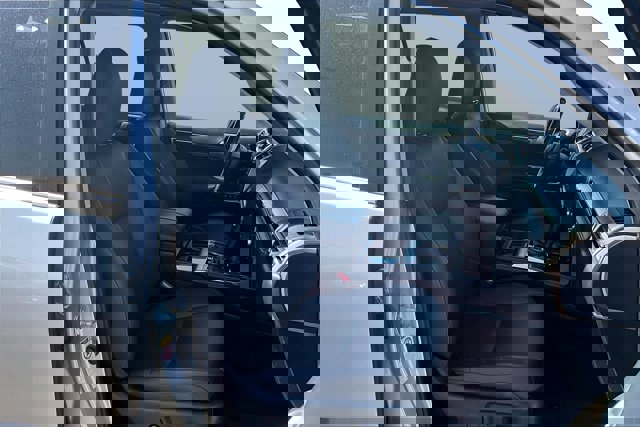 2019 Lexus GX Image 9 of 32