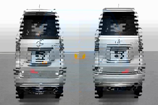 2019 Lexus GX Image 5 of 32