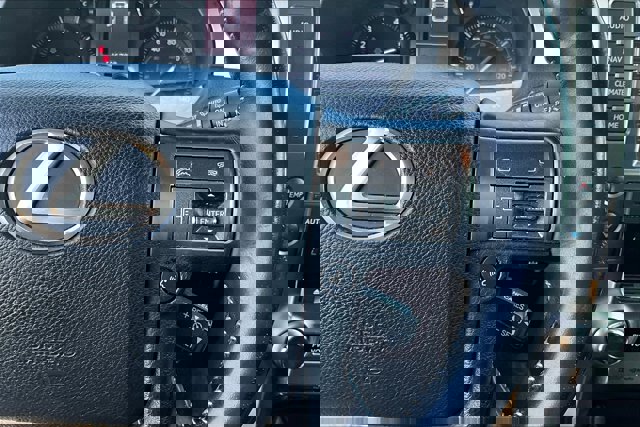 2019 Lexus GX Image 19 of 32