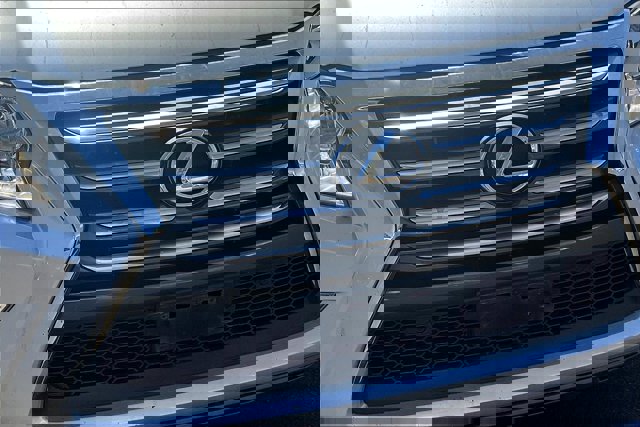 2019 Lexus GX Image 28 of 32